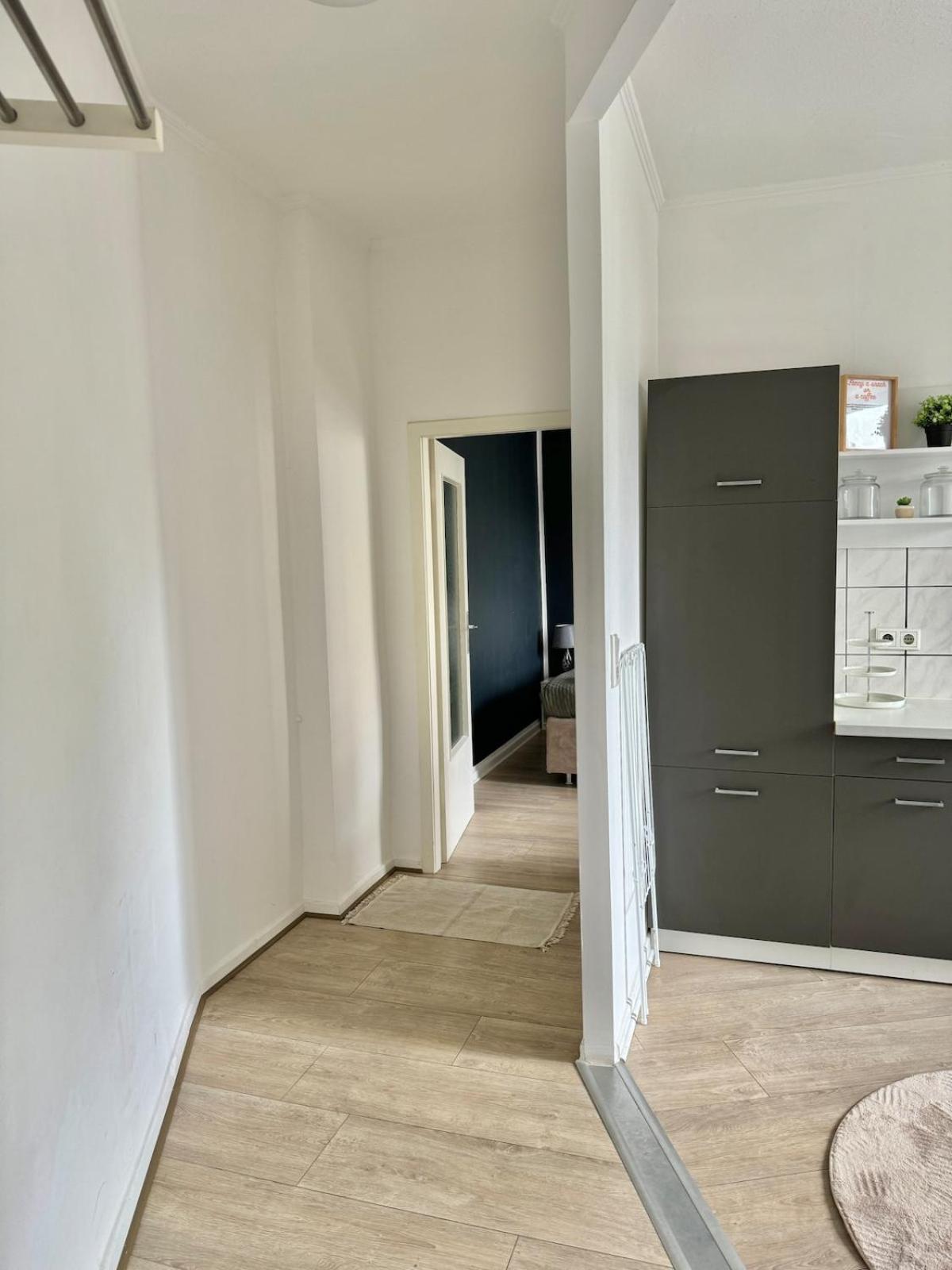 Self Check-in Haus - 15min Zum Hbf Und Messe Apartment