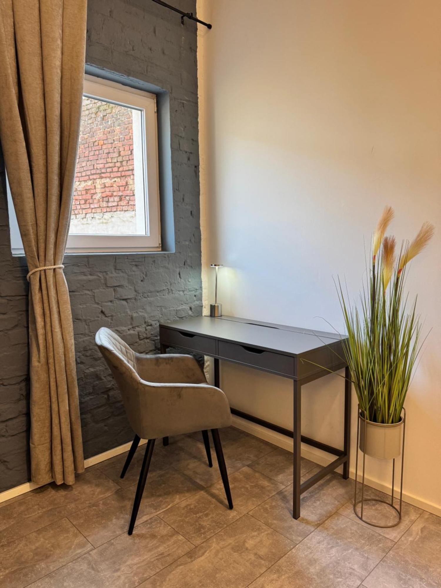 Self Check-in Haus - 15min Zum Hbf Und Messe Apartment